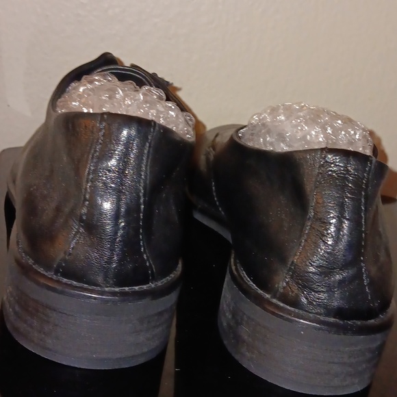 NWOT CAMILLA WINTER ITALIAN LOAFERS - Picture 2 of 3